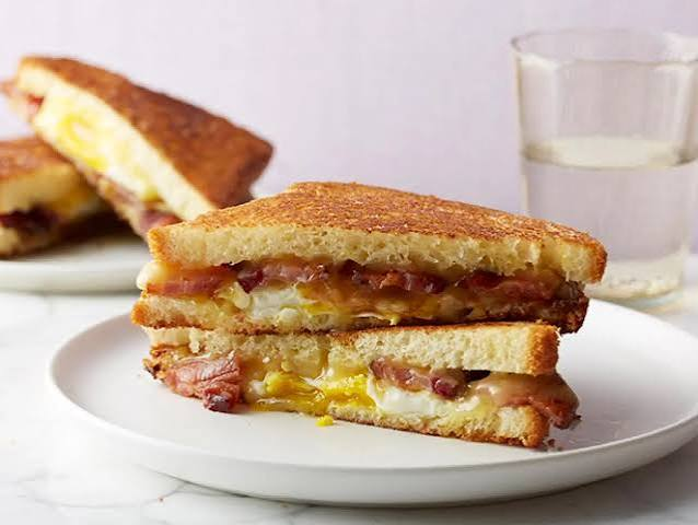 BR-EAK Sandwich Egg og bacon